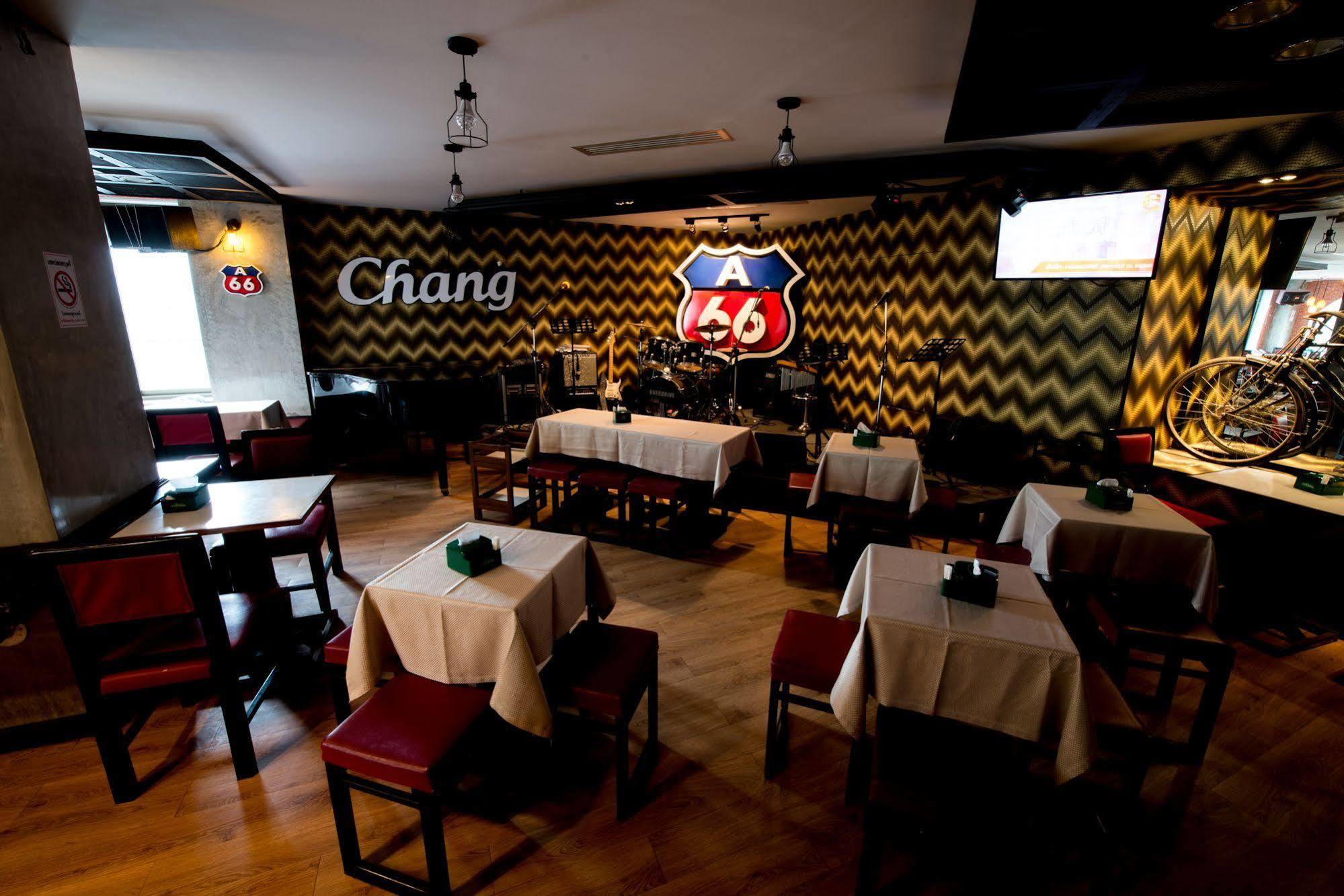 Phrae Nakara Hotel Exterior photo