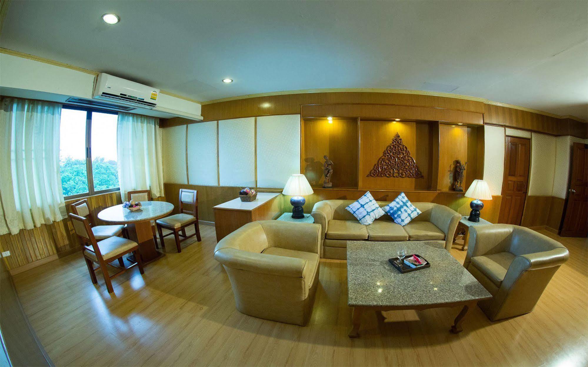 Phrae Nakara Hotel Exterior photo