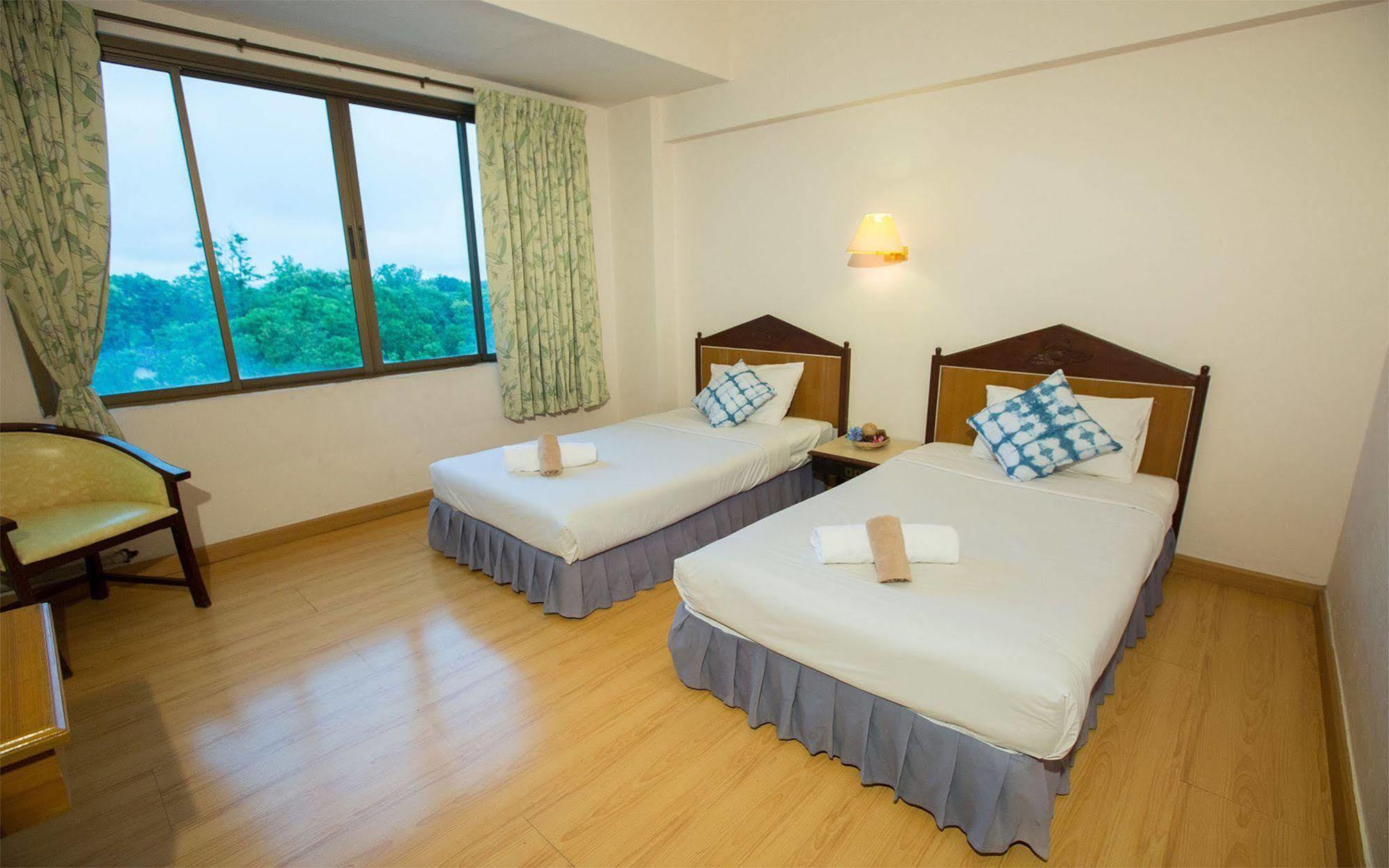 Phrae Nakara Hotel Exterior photo